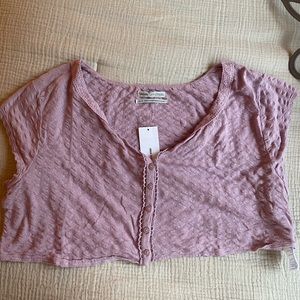 Urban outfitters crop top loose fitting